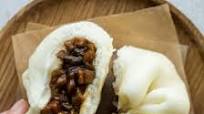 Vegan char siu bao (sticky pork buns) Vegan char siu bao (sticky pork buns)