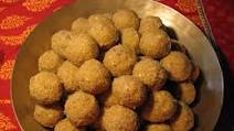 Gond ke laddu | Dinkache ladoo Gond ke laddu | Dinkache ladoo
