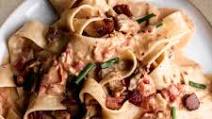 Easy Creamy Tomato & Bacon Pasta Easy Creamy Tomato & Bacon Pasta