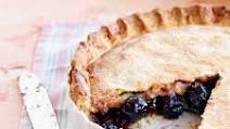 Old-fashioned fresh cherry pie Old-fashioned fresh cherry pie