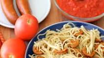 Threaded Spaghetti Hot Dog Bites with Homemade Marinara Sauce Threaded Spaghetti Hot Dog Bites with Homemade Marinara Sauce