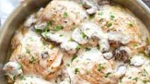 Chicken with Creamy Mushroom Sauce Chicken with Creamy Mushroom Sauce