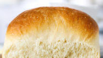 Japanese Milk Bread (Shokupan - 食パン) Japanese Milk Bread (Shokupan - 食パン)