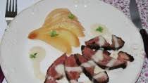 MAGRET DE PATO CON SALSA DE PERAS, NUECES Y GORGONZOLA MAGRET DE PATO CON SALSA DE PERAS, NUECES Y GORGONZOLA