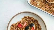 *Favorite* Healthy Granola *Favorite* Healthy Granola