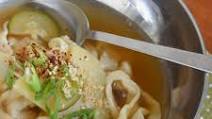 Recipe: Yachae Kalguksu (Korean Knife Noodles with Vegetables) Recipe: Yachae Kalguksu (Korean Knife Noodles with Vegetables)