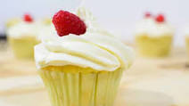 EASY VANILLA CUPCAKE RECIPE FROM SCRATCH EASY VANILLA CUPCAKE RECIPE FROM SCRATCH