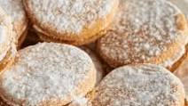 16 Easy Peruvian Desserts to Try at Home 16 Easy Peruvian Desserts to Try at Home