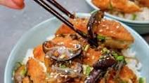 Japanese-Style Katsudon Rice Bowls Japanese-Style Katsudon Rice Bowls