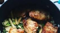 One Pot Garlic Chicken Thighs with Broccoli One Pot Garlic Chicken Thighs with Broccoli