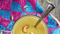 Besan Ka Sheera (Natural Cold Remedy) Besan Ka Sheera (Natural Cold Remedy)