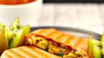 📋 Vegetarian Mediterranean Breakfast Burrito Recipe 📋 Vegetarian Mediterranean Breakfast Burrito Recipe