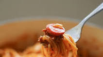 Filipino Spaghetti (w/ Sweet Spaghetti Sauce) Filipino Spaghetti (w/ Sweet Spaghetti Sauce)