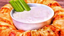 Buffalo Chicken Ring (From Buzzfeed Tasty) Buffalo Chicken Ring (From Buzzfeed Tasty)