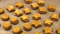 Peanut Butter and Carrot Dog Treats Peanut Butter and Carrot Dog Treats