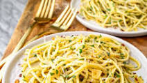 Pasta with Olive Oil and Garlic (Aglio e Olio) Pasta with Olive Oil and Garlic (Aglio e Olio)