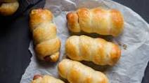 Tangzhong Chinese Sausage Buns (Hong Kong Style) Tangzhong Chinese Sausage Buns (Hong Kong Style)