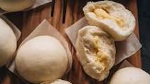 Chinese Steamed Custard Buns (nai wong bao, 奶黄包) Chinese Steamed Custard Buns (nai wong bao, 奶黄包)