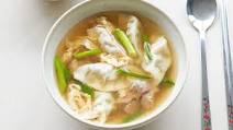 Mandu Guk (Korean Dumpling Soup) Mandu Guk (Korean Dumpling Soup)
