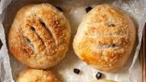 Eccles Cakes with Cinnamon and Nutmeg Eccles Cakes with Cinnamon and Nutmeg