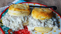 Spicy Sausage Gravy for Biscuits Spicy Sausage Gravy for Biscuits