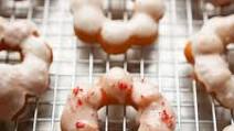 Mochi Donuts (Crispy Outside, Chewy Inside Pon de Ring Donuts) Mochi Donuts (Crispy Outside, Chewy Inside Pon de Ring Donuts)