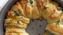 Cheesy Garlic Herb Pull Apart Bread Cheesy Garlic Herb Pull Apart Bread