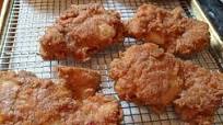Buttermilk fried chicken thighs Buttermilk fried chicken thighs