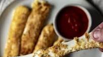 Air Fryer Mozzarella Sticks Air Fryer Mozzarella Sticks
