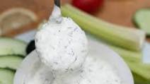 Tzatziki Sauce with Sour Cream Tzatziki Sauce with Sour Cream
