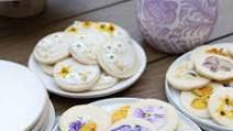Pressed Flower Cookies: Two Ways Pressed Flower Cookies: Two Ways