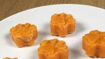 Golden Vegetable Frosty Paws with Tasty Meaty Middles Golden Vegetable Frosty Paws with Tasty Meaty Middles