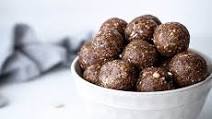 Nut and Date Energy Balls Nut and Date Energy Balls