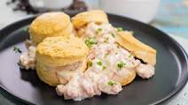 Bob Evans Sausage Gravy and Biscuits Recipe (Copycat) Bob Evans Sausage Gravy and Biscuits Recipe (Copycat)