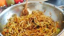 Simple egg noodle stir-fry Simple egg noodle stir-fry