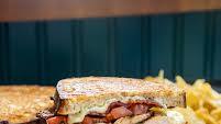 Grilled Chicken Club Sandwich Grilled Chicken Club Sandwich