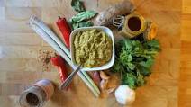 Mild Curry Paste Recipe - easy curry paste Mild Curry Paste Recipe - easy curry paste