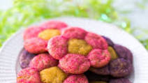 Flower-Shaped Sugar Cookies Flower-Shaped Sugar Cookies