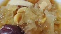 How to Make Favorite White fungus soup (dessert) How to Make Favorite White fungus soup (dessert)