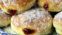 Paczki (Polish Doughnuts) Paczki (Polish Doughnuts)