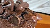 Super Moist Chocolate-Chip Muffins Super Moist Chocolate-Chip Muffins
