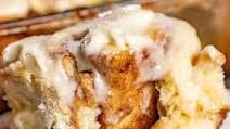 Homemade Cinnamon Rolls {Cinnabon Copycat} Homemade Cinnamon Rolls {Cinnabon Copycat}