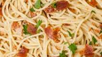 Creamy Bacon Pasta (Quick And Super Easy) Creamy Bacon Pasta (Quick And Super Easy)