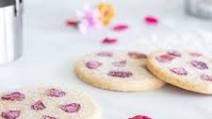 Shortbread Cookies with edible flowers Shortbread Cookies with edible flowers