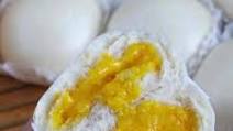 Steamed Custard Buns (Nai Wong Bao,奶黄包) Steamed Custard Buns (Nai Wong Bao,奶黄包)
