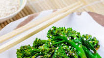 Blanched Chinese Broccoli With Oyster Sauce Blanched Chinese Broccoli With Oyster Sauce