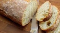 An easy bread recipe for beginners and lazy bakers - Rustic handmade white loaf An easy bread recipe for beginners and lazy bakers - Rustic handmade white loaf