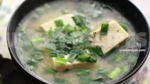 Authentic Miso Soup Recipe ( 味噌汁 ) Authentic Miso Soup Recipe ( 味噌汁 )