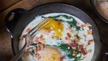 Baked Eggs en Cocotte with Spinach and Bacon Baked Eggs en Cocotte with Spinach and Bacon