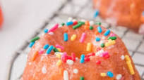Mini Pound Cakes with Strawberry Glaze Mini Pound Cakes with Strawberry Glaze